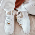 Nike Air Force 1 Branco com Detalhes Bege
