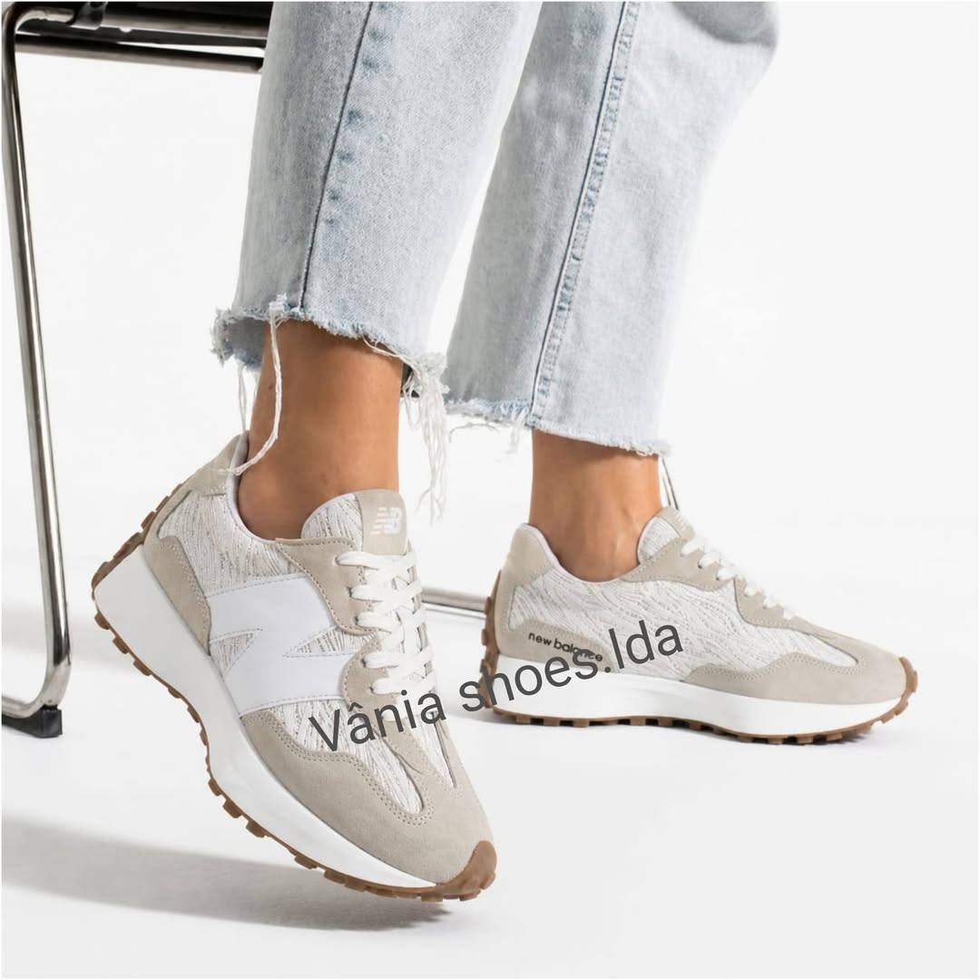 New Balance 327 Bege/Branco – Estilo Moderno e Conforto Excecional