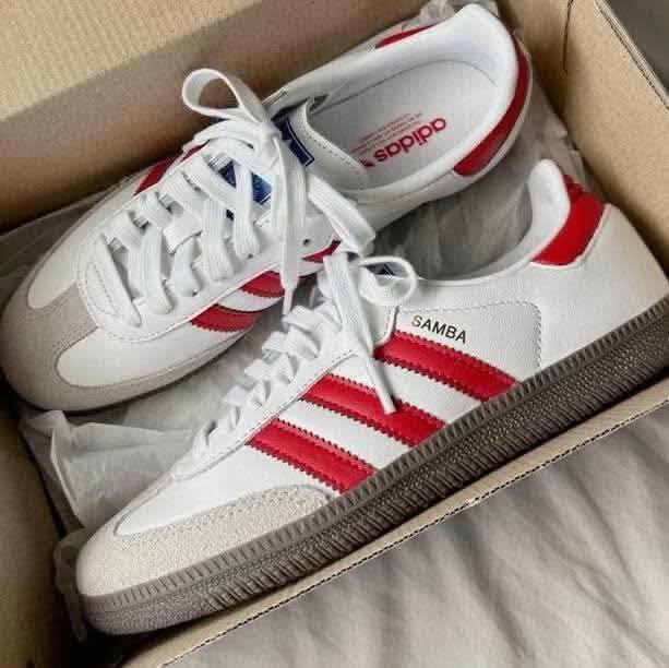 Adidas Samba Branco/Vermelho – Clássico, Elegante e Cheio de Personalidade