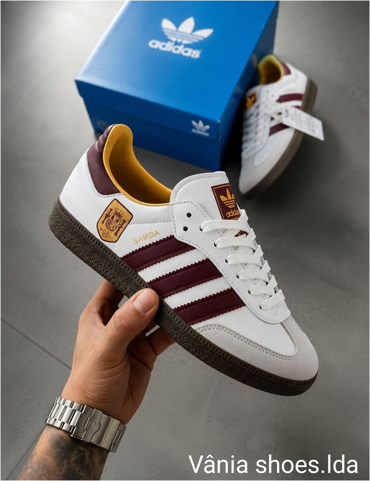 Adidas Samba Branco/Bordô – Estilo Clássico com um Toque Moderno