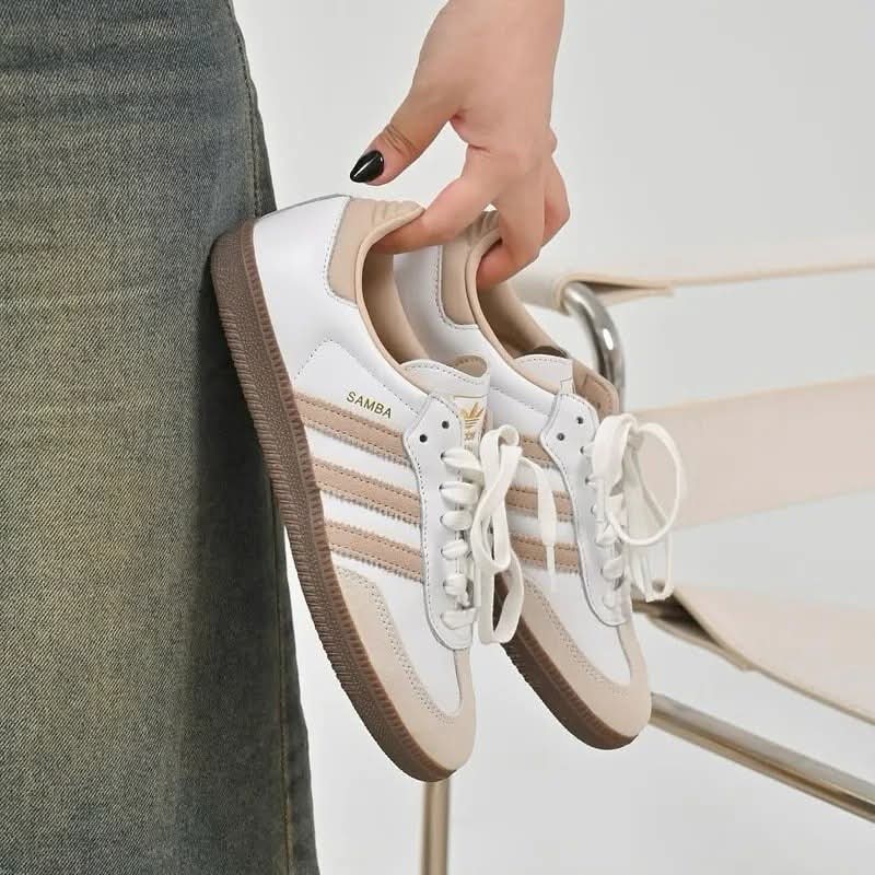 Adidas Samba Branco/Bege – Elegância Intemporal para Todos os Dias