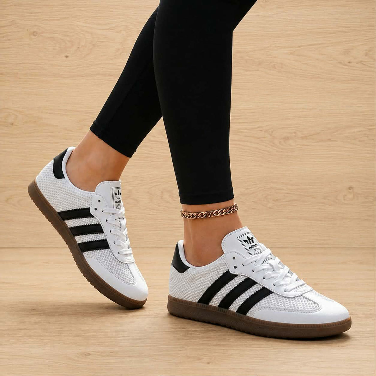 Adidas Samba Branco/Preto em Malha – Leveza, Estilo e Conforto