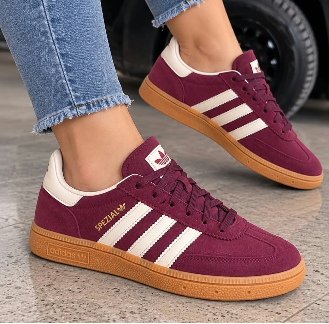 Adidas Handball Spezial Bordô/Branco – Estilo Clássico com um Toque Premium