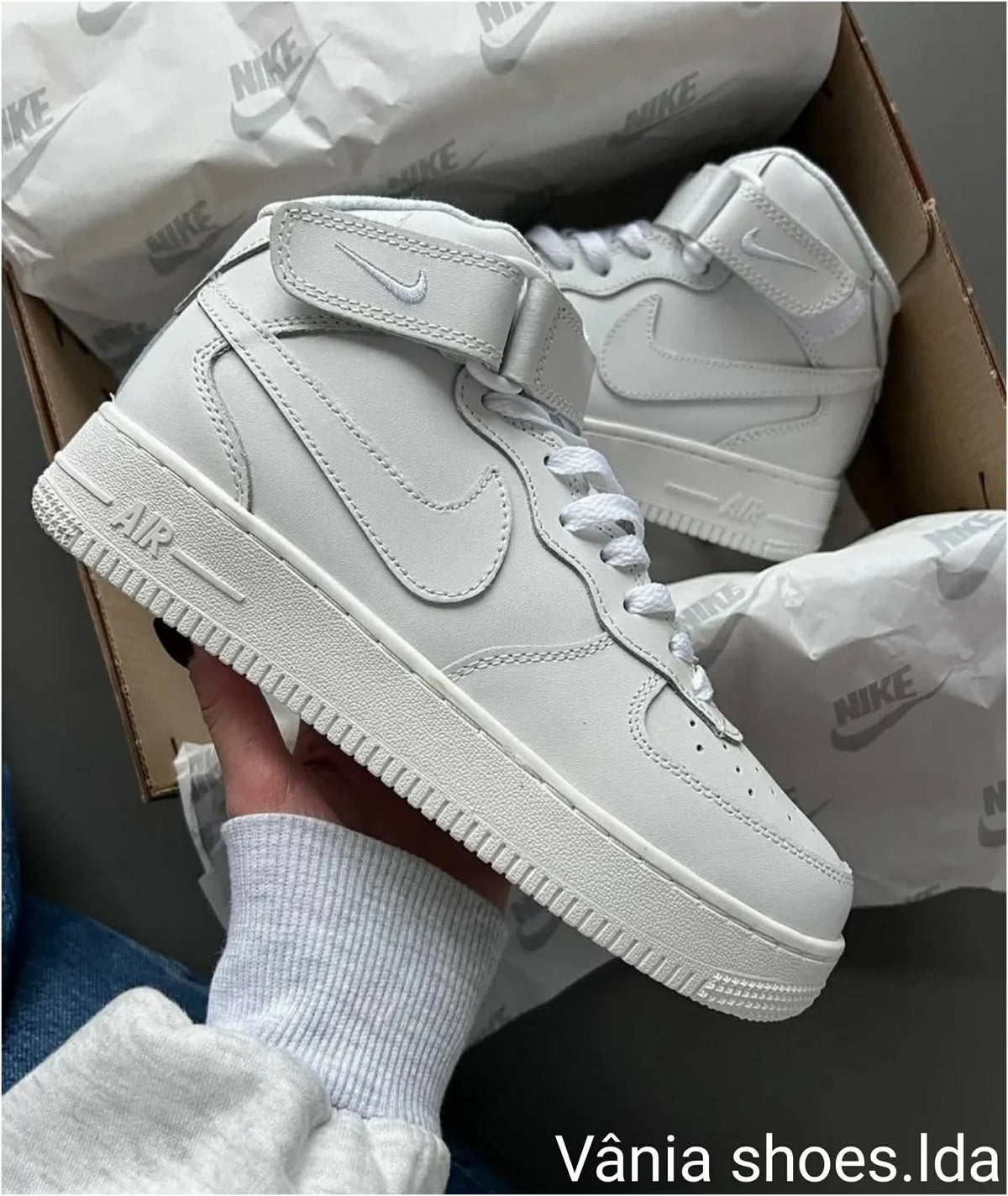 Nike Air Force 1 Mid Triple White