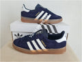 Adidas Gazelle Azul Marinho/Branco – Um Clássico Intemporal