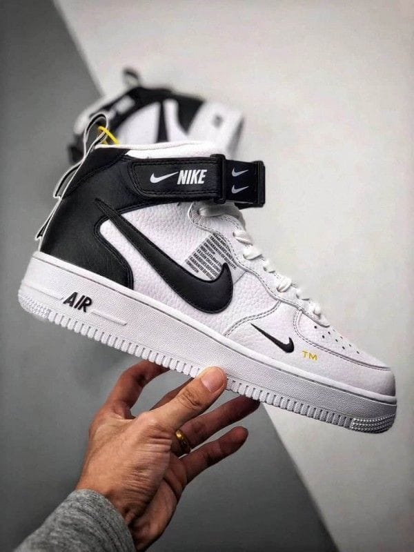 Nike Air Force 1 High – Branco & Preto